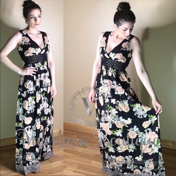 Floral lace maxi dress - Picture 2 of 5